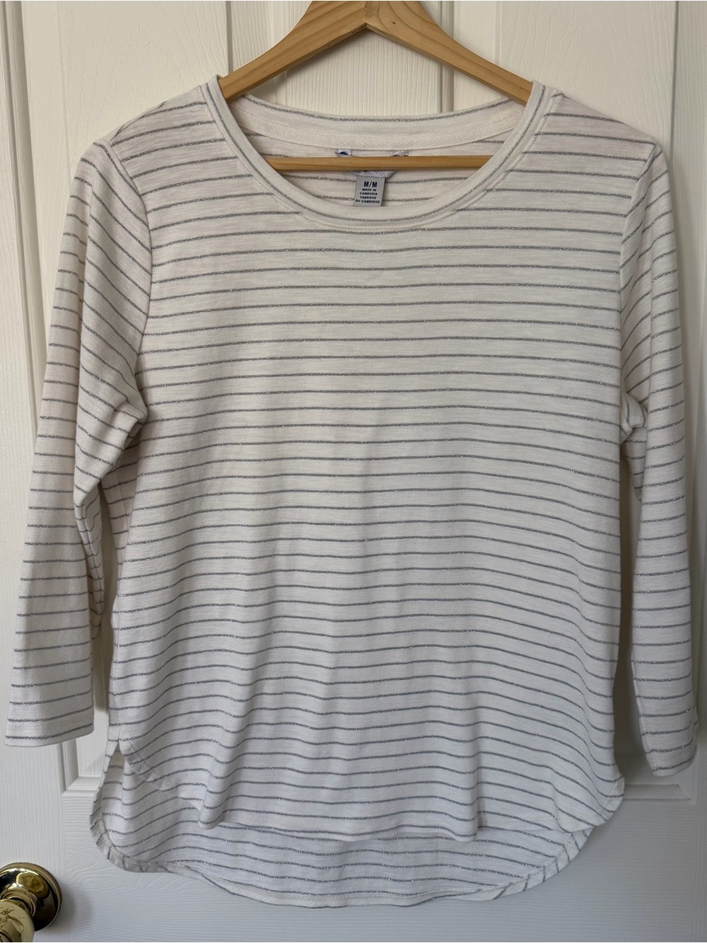 Tommy Bahama White Long-Sleeve Tee with Thin Gray Stripes
